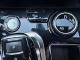 Peugeot 3008 1,2 i ALLURE DPH 1.maj původČR - náhled 31