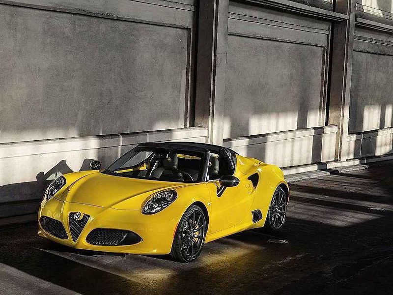 Alfa Romeo 4C Spider.