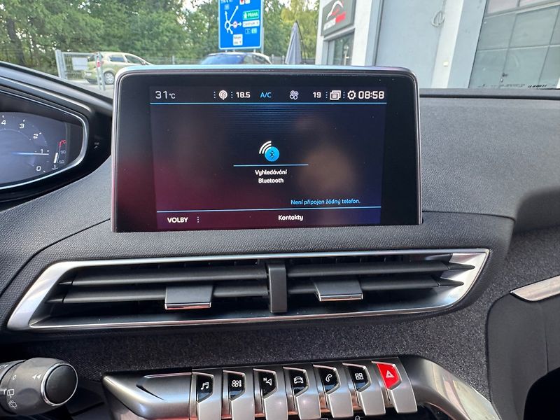 Peugeot 3008 (2017) 1.2 GT-line, automat - fotka 22 z 33