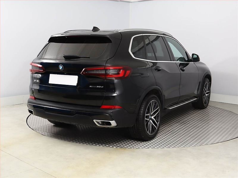 BMW X5 (2021) xDrive30d - fotka 5 z 18