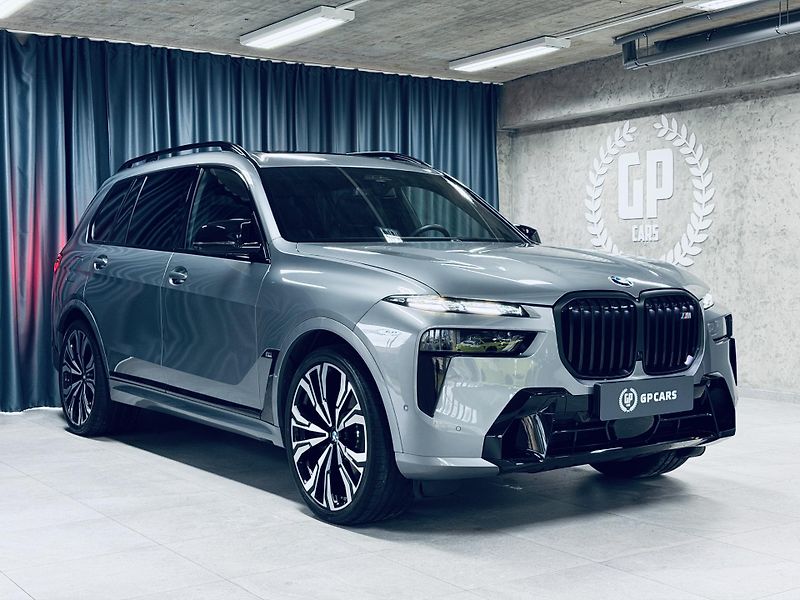 BMW X7 (2025) M60i*INDIVID*MASÁŽ*B&W*ZÁR/28* - fotografie inzerátu