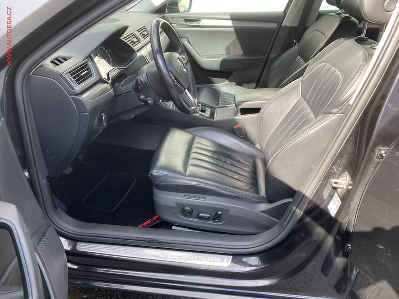 Škoda Superb (2016) 2.0 TDi, Style, bixen, kamera - fotka 9 z 17