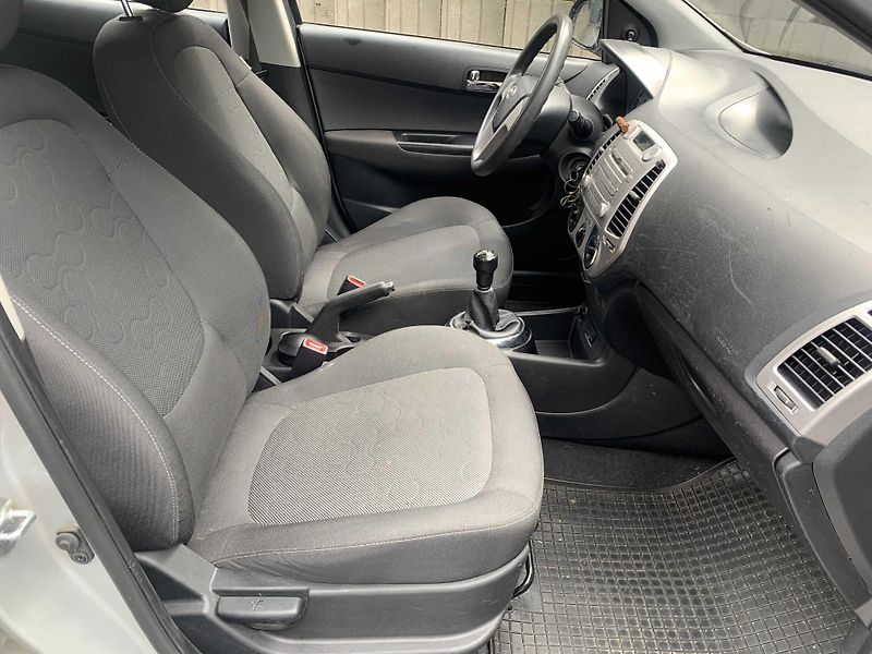 Hyundai i20 1.25 57 kW NOVÁ STK - fotka 6 z 11