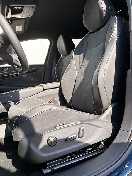 Volkswagen ID.7 Tourer (2026)  Pro S People 210 kW, 86 kWh - fotka 13 z 26