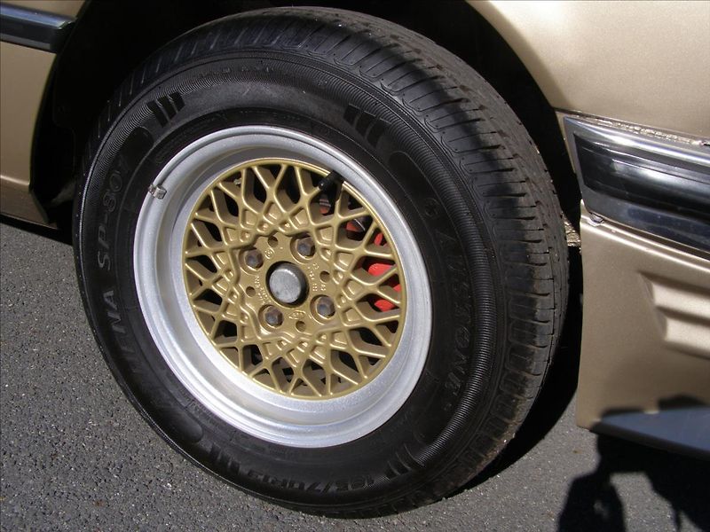 BMW Řada 3 1,8 - fotka 11 z 28