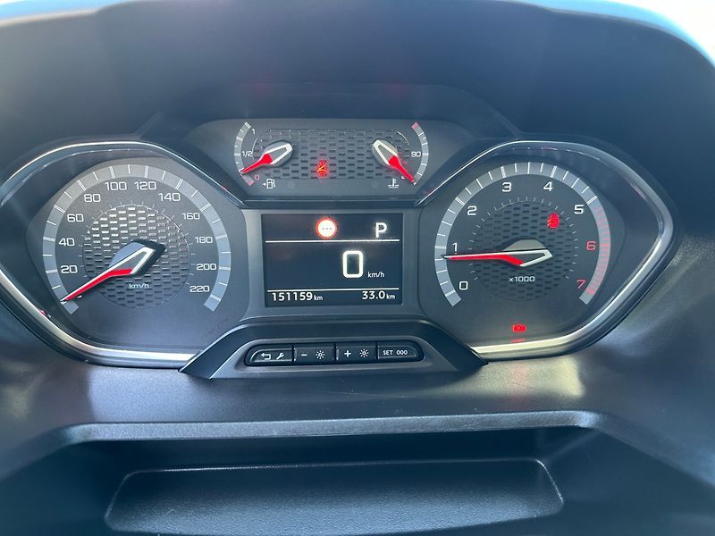 Peugeot Rifter (2018) 1.5Hdi 96kw GT-line - fotka 21 z 29