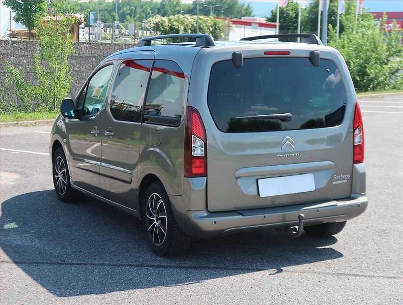 Citroën Berlingo (2016) Shine 1.2 PureTech, 5Míst - fotka 4 z 13