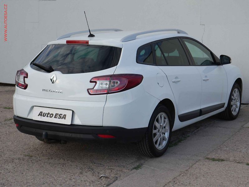 Renault Mégane (2012) 1.6i, ČR, autoAC, temp - fotka 6 z 15