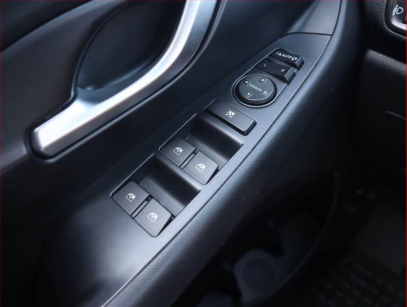 Hyundai i30 (2021) Family 1.5 T-GDI MHEV - fotka 13 z 19