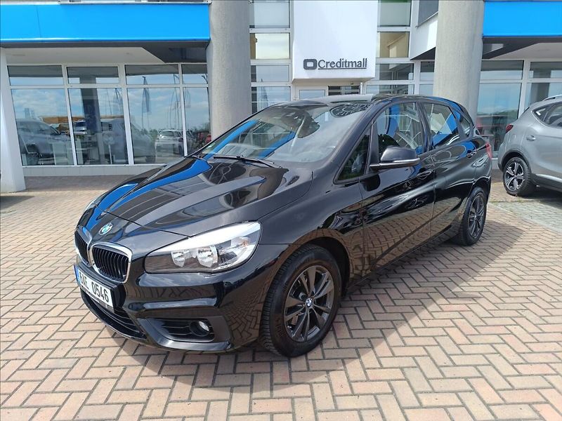BMW Řada 2 1,5 218i Automat Active tourer - fotka 22 z 22