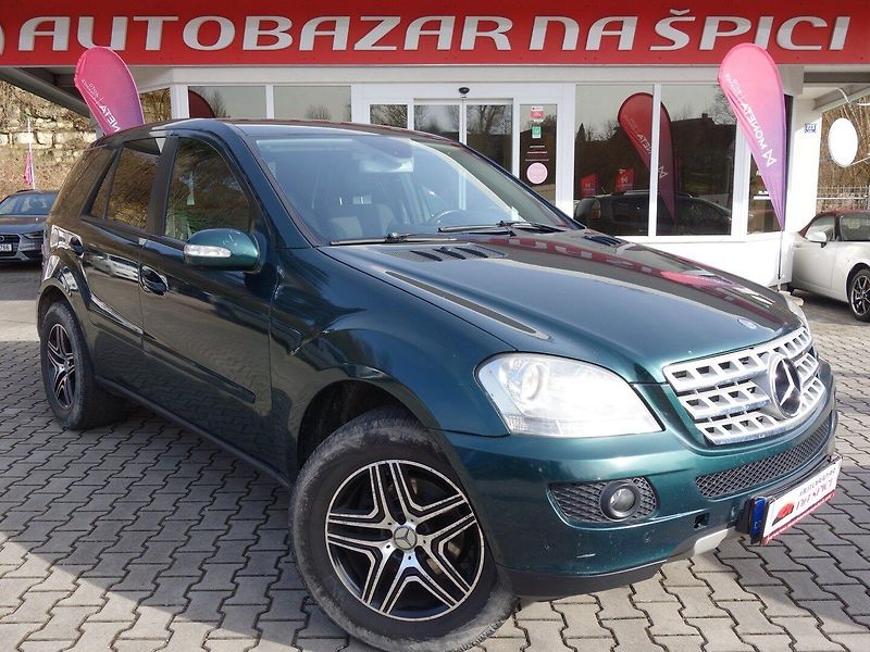 Mercedes-Benz Třídy M (2006) ML 320CDI 165kW 4MATIC - fotka 2 z 34