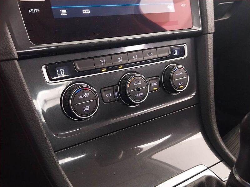 Volkswagen Golf (2018) Comfortline 1.0 TSI, Tempomat - fotka 13 z 19