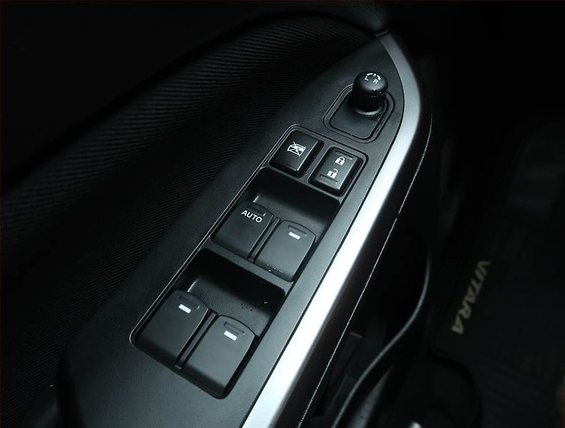 Suzuki Vitara (2019) 1.4 BoosterJet, 4X4, Automat - fotka 19 z 22