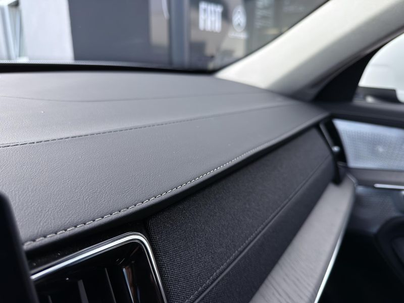 Volvo XC90 B5 AWD ULTRA BRIGHT // +kola  - fotka 25 z 59