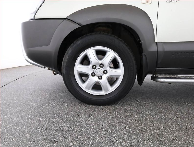 Hyundai Tucson (2005) 2.0 CRDi, 4X4, nová STK - fotka 13 z 13