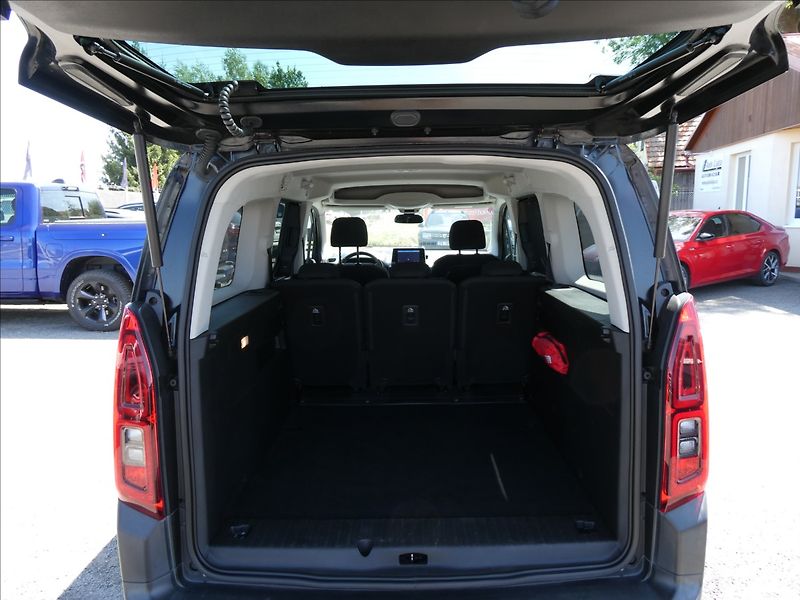 Citroën Berlingo 1,5 BlueHDi96kW LONG 1.maj,AT8 - fotka 18 z 48