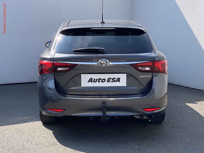 Toyota Avensis (2018) 1.8, Active, TZ, kamera - fotka 5 z 18