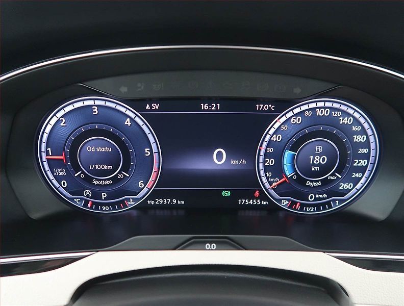 Volkswagen Passat (2015) Highline 2.0 BiTDI, 4X4 - fotka 11 z 13