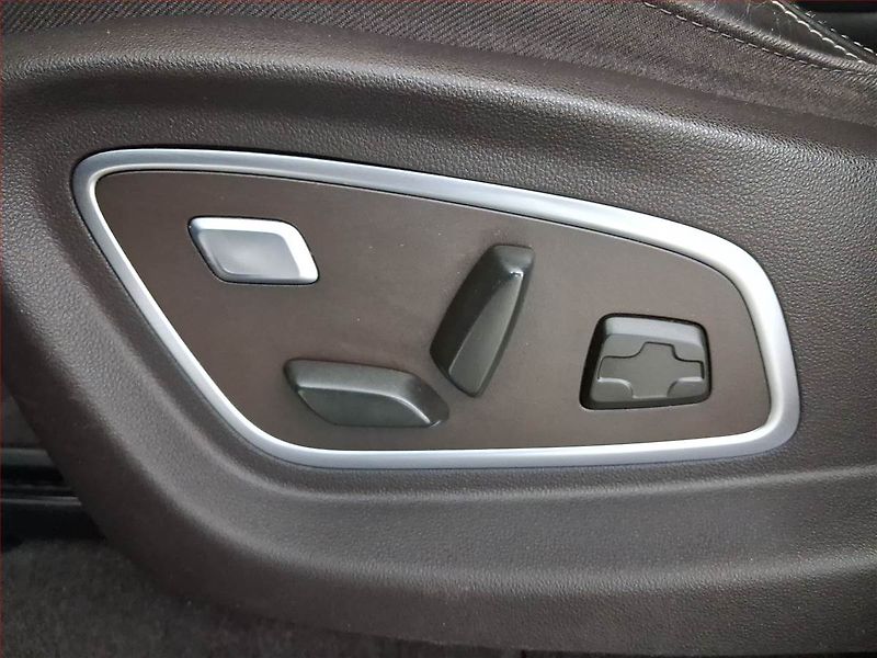 Renault Espace (2016) 1.6 dCi, Automat, 7 míst, Kůže - fotka 26 z 31