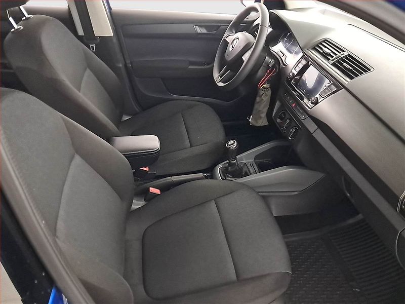 Škoda Fabia (2019) Ambition 1.0, Park. senzory - fotka 9 z 16