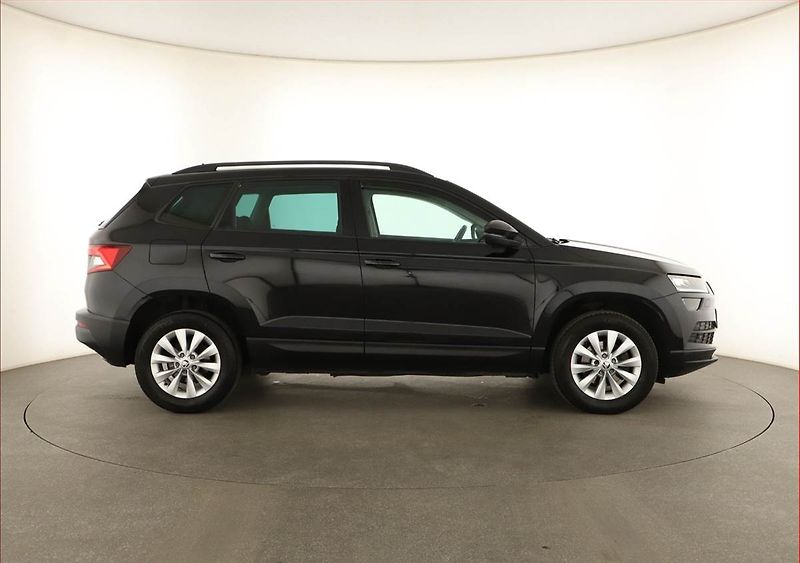 Škoda Karoq (2020) Ambition 1.0 TSI, Serv.kniha - fotka 6 z 13