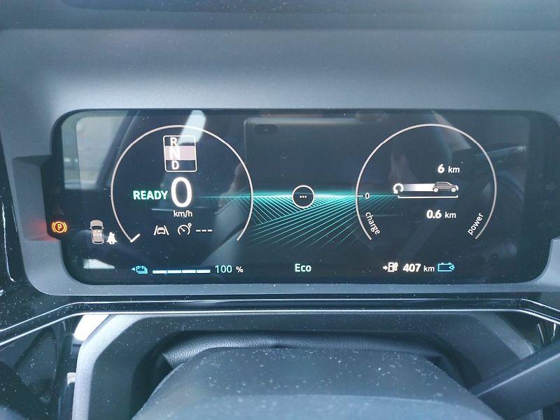 Nissan Micra EVOLVE 52kWh - fotka 17 z 29