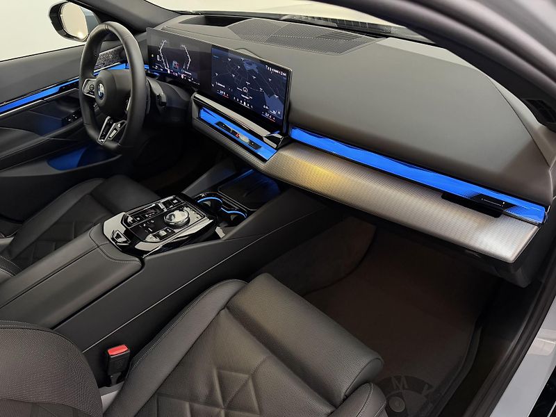 BMW Řada 5 BMW 540d xDrive M-Sport,tažné  - fotka 47 z 48