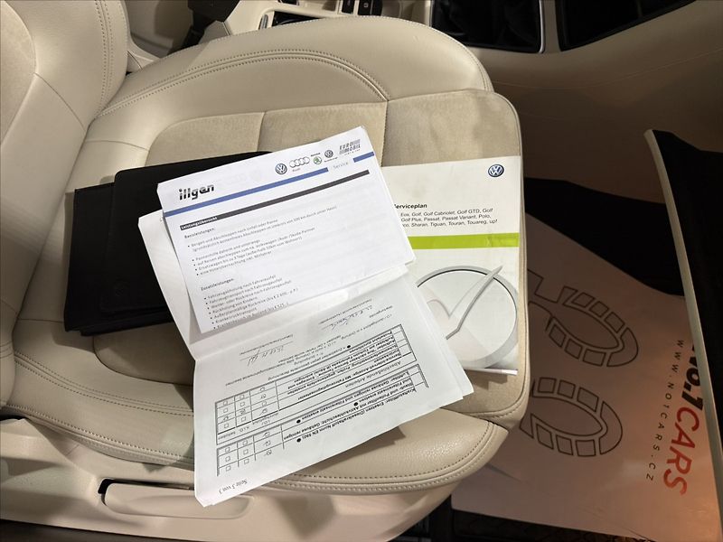 Volkswagen Sharan 2,0   TDI HIGH PANO WEBASTO TZ - fotka 40 z 40