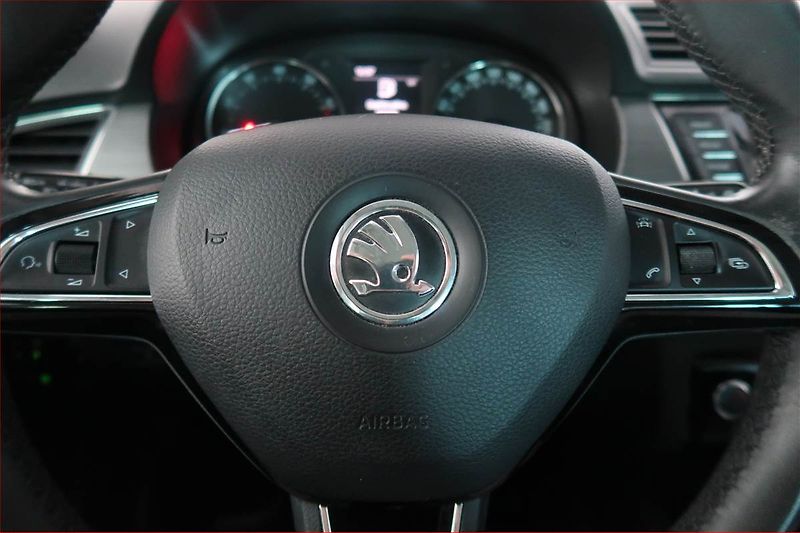 Škoda Fabia (2015) Style 1.2 TSI, Serv.kniha - fotka 16 z 18