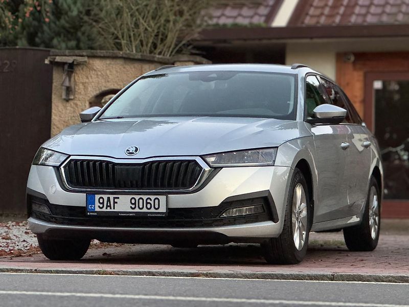 Škoda Octavia 1.5TSi 1.MAJ ČR NEBOUR. ZÁRUKA - fotka 3 z 23
