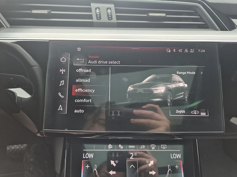 Audi e-tron 55 QUATTRO 300kw 21ALU - fotka 26 z 48