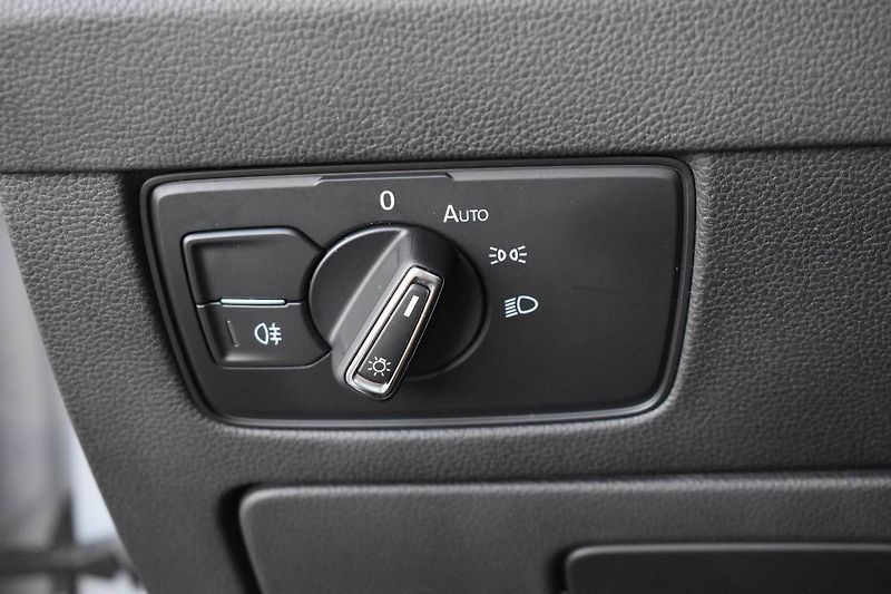 Volkswagen Passat Variant (2023) 1.5TSI 110kW, LED,Manuál - fotka 14 z 23