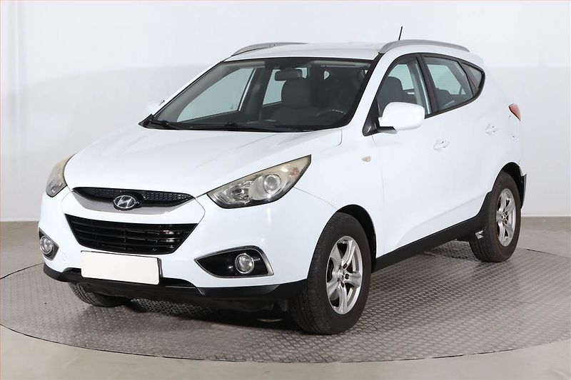 Hyundai ix35 (2011) 1.7 CRDi, Serv.kniha - fotka 2 z 19