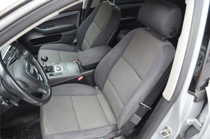 Audi A6 (2005) Avant 2.4i V6 130kW  - fotka 16 z 28