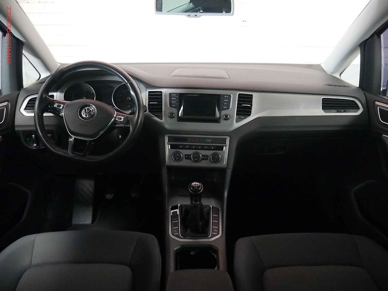 Volkswagen Golf Sportsvan (2015) 1.6 TDI, Nez.topení - fotka 8 z 18