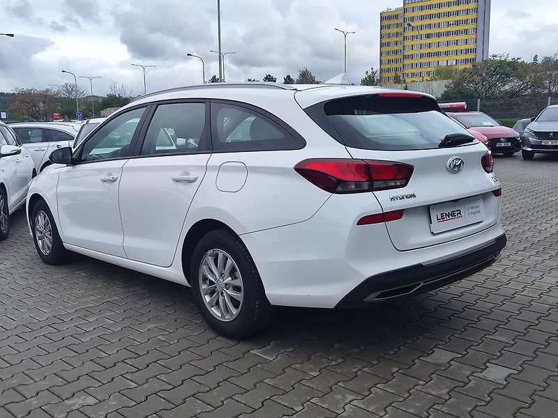 Hyundai i30 1.0 T-GDI/88kW Comfort - fotka 7 z 27