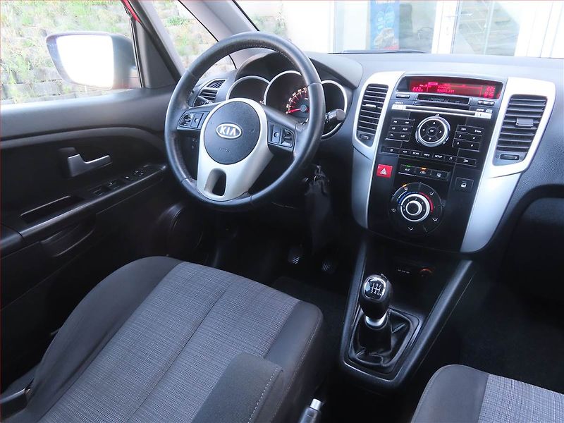 Kia Venga (2010) 1.4 CRDi, nová STK - fotka 7 z 17