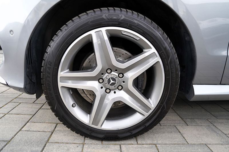 Mercedes-Benz GLE 350d 4Matic AMG/20/ČR - fotka 14 z 35