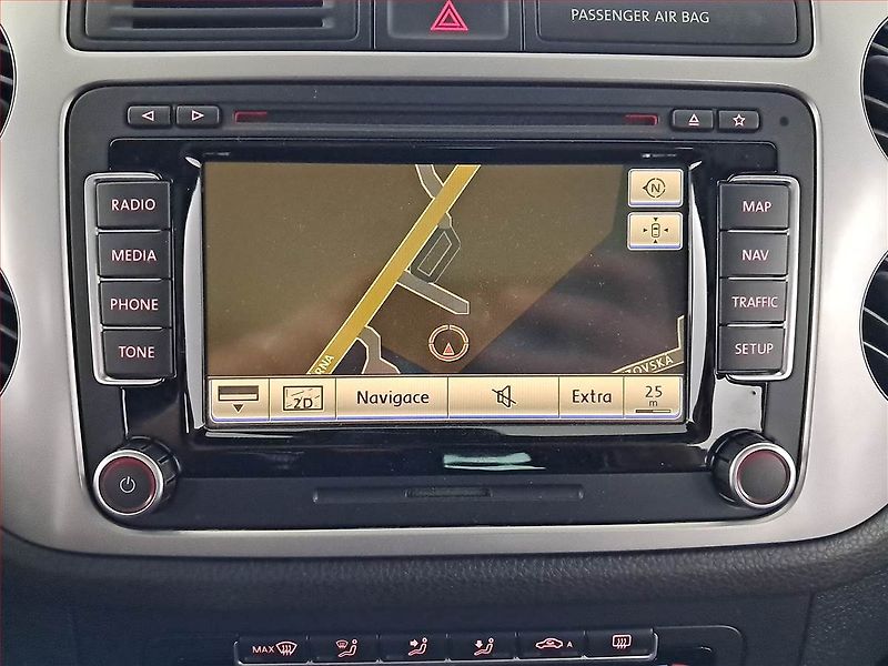 Volkswagen Tiguan (2015) 2.0 TDI, 4X4, Automat, Navi - fotka 15 z 17