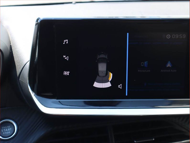 Peugeot 208 (2022) Allure 1.2 PureTech - fotka 16 z 20