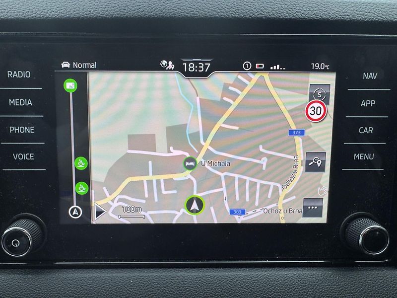 Škoda Karoq (2022) 2.0TDI 110kW 4x4 DSG STYLE+ ČR - fotka 17 z 29