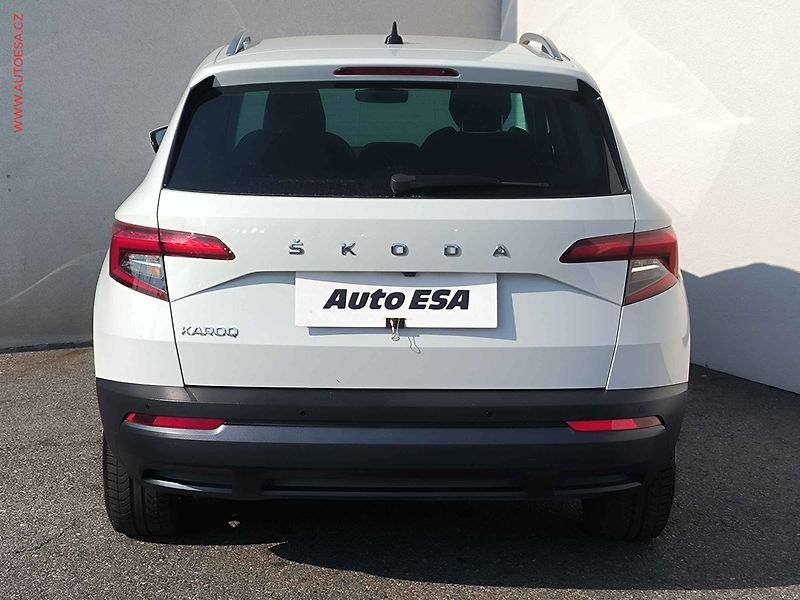 Škoda Karoq (2020) 1.5 TSi, Drive, LED, kamera - fotka 5 z 23
