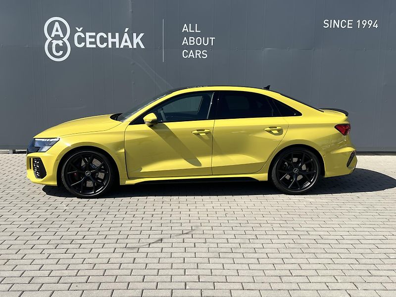 Audi RS 3 (2024) 2,5 TFSI Quattro 294KW - fotka 8 z 37