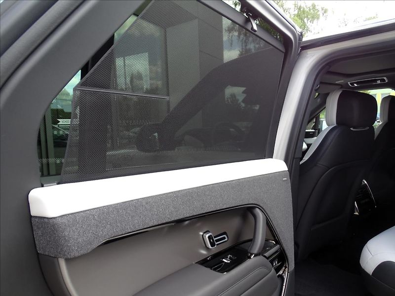 Land Rover Range Rover Sport (2026) 3,0 D300 DYNAMIC SE - fotka 32 z 38