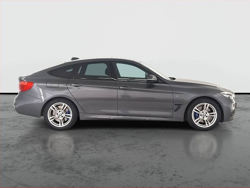 BMW Řada 3 (2018) M Sport 320d xDrive GT, 4X4 - fotka 6 z 24