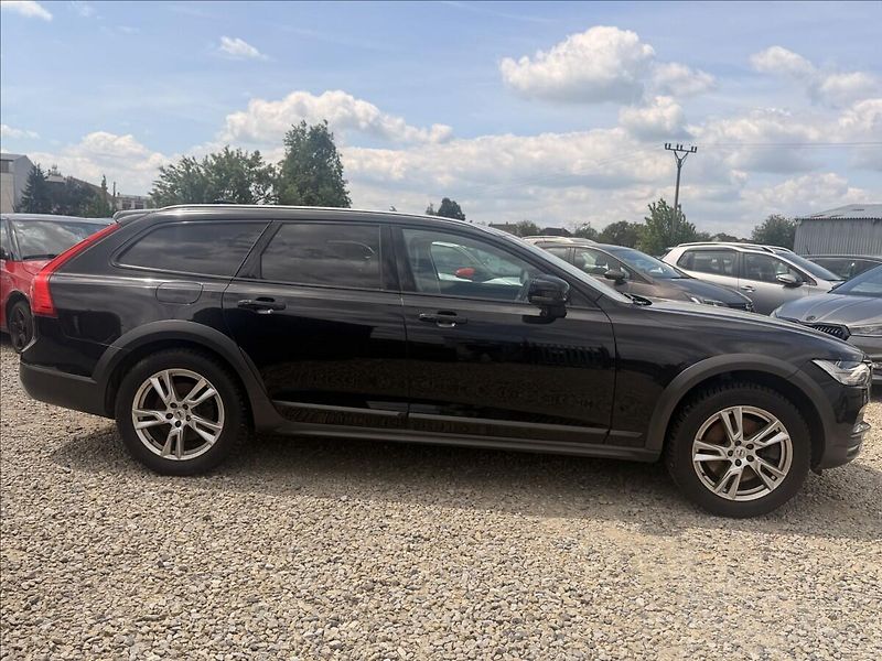 Volvo V90 2,0 CROSS COUNTRY DPH NOVÉ ČR - fotka 4 z 31