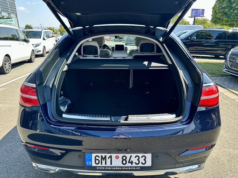Mercedes-Benz GLE (2017) 400 4MATIC Kupé - fotka 12 z 35