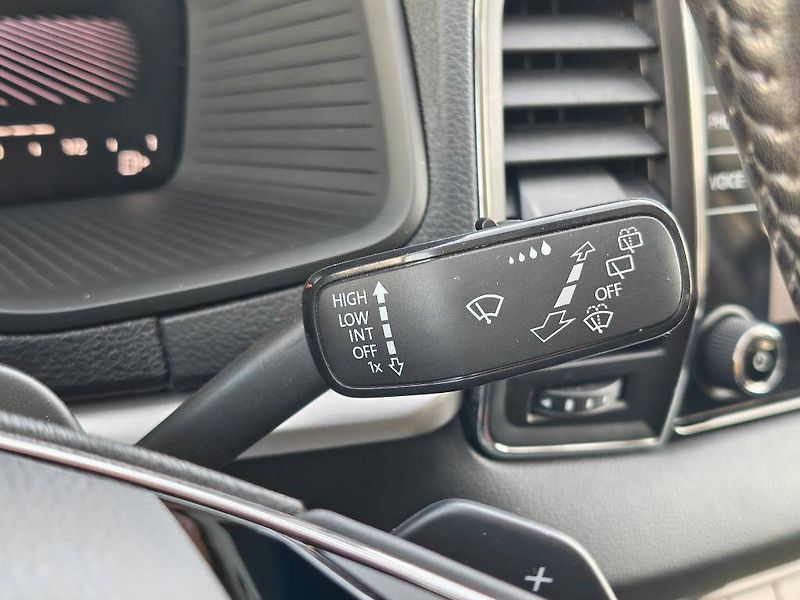 Škoda Karoq Ambition DSG 1,5TSI - fotka 14 z 21