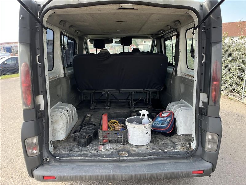 Renault Trafic 1.9 dCi 6.MÍST STK 11/2027 - fotka 23 z 26