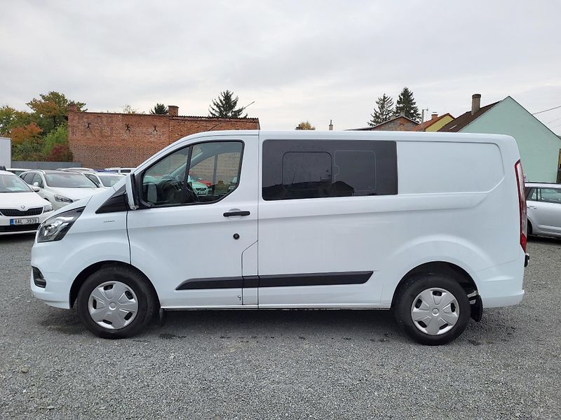 Ford Transit Custom 2.0 EcoBlue mHEV 96kW 6-míst - fotka 2 z 45